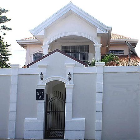Leizel'S Bed & Breakfast Palompon Εξωτερικό φωτογραφία