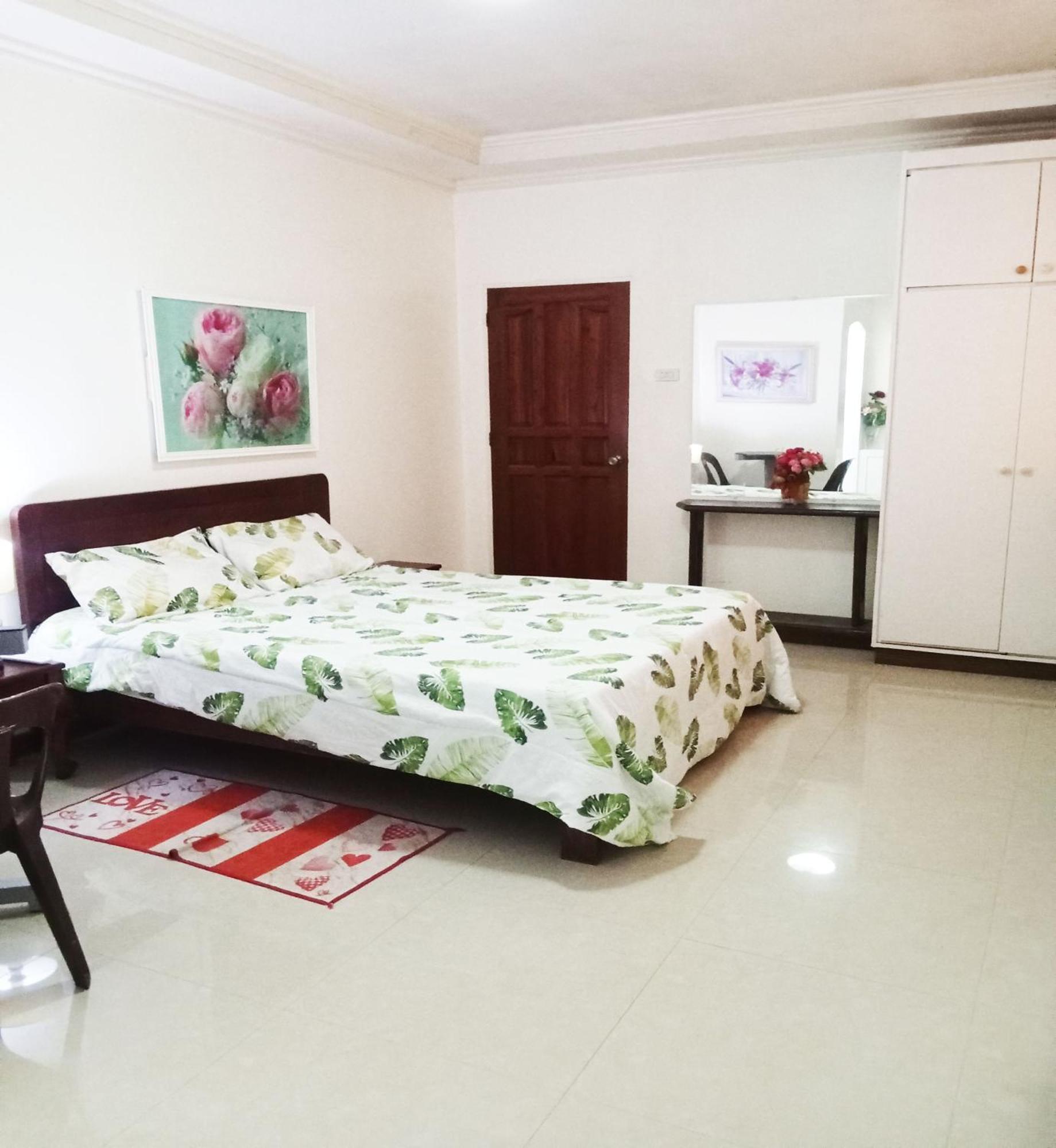 Leizel'S Bed & Breakfast Palompon Εξωτερικό φωτογραφία