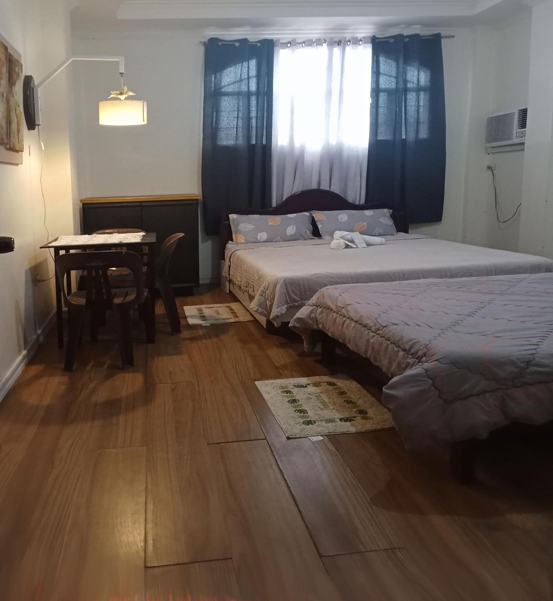 Leizel'S Bed & Breakfast Palompon Εξωτερικό φωτογραφία